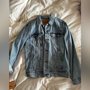 Levi’s light Jean jacket